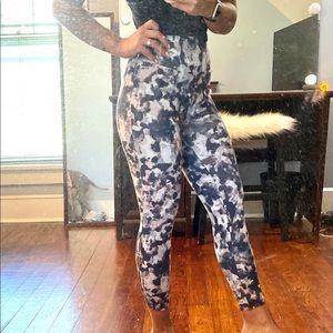 Fabletic Cropped Leggings